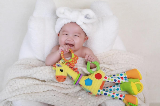 漳州三个月宝宝正确抱姿 漳州三个月宝宝正确抱姿